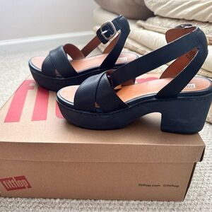 FitFlop - Women's Navy Platform Sandals (7)
